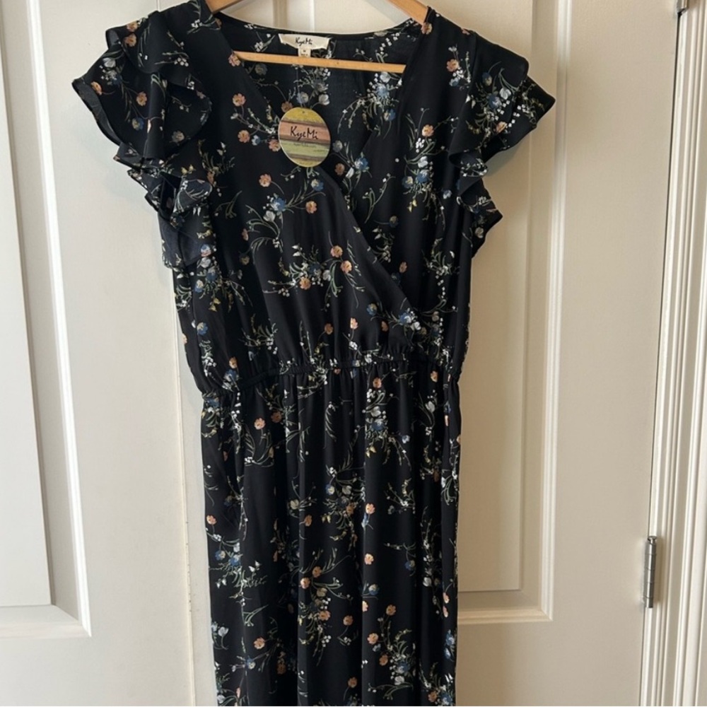 Elegant Navy Blue and Floral Jumpsuit. NWT